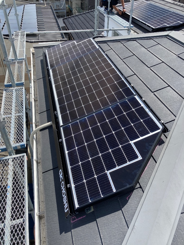 🌍本日は立川市で太陽光パネルの工事でした👷