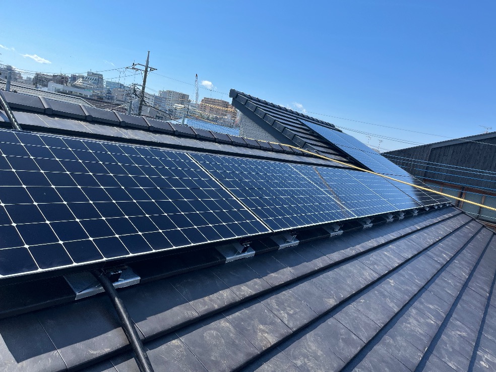 🌍本日は武蔵野市で太陽光パネルの工事でした👷