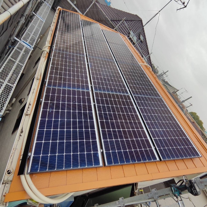 🌍本日は西東京市で太陽光パネルの工事でした👷