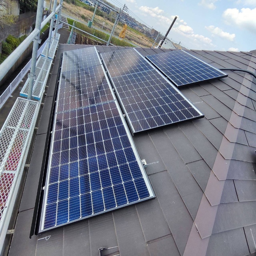🌍本日は日野市で太陽光パネルの工事でした👷
