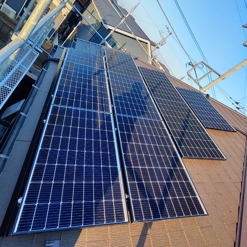 🌸本日は武蔵村山市で太陽光パネルの設置工事でした👷