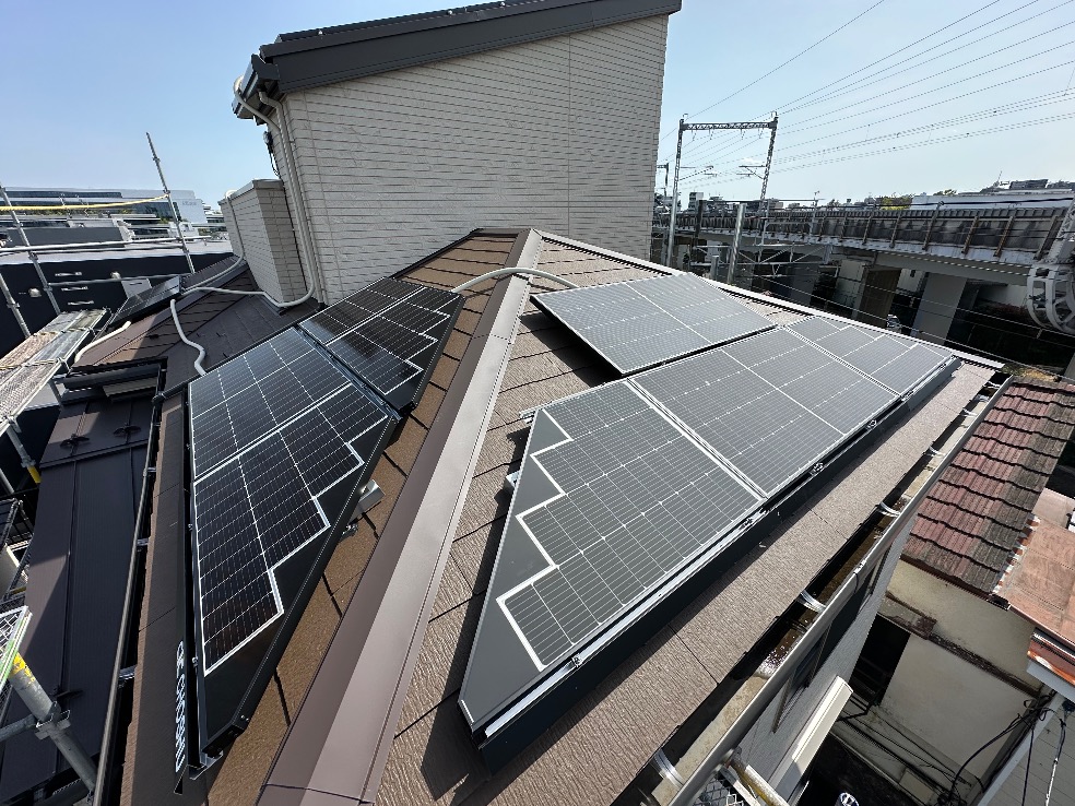 ⚽本日は品川区での太陽光パネルのお仕事のご紹介🔧